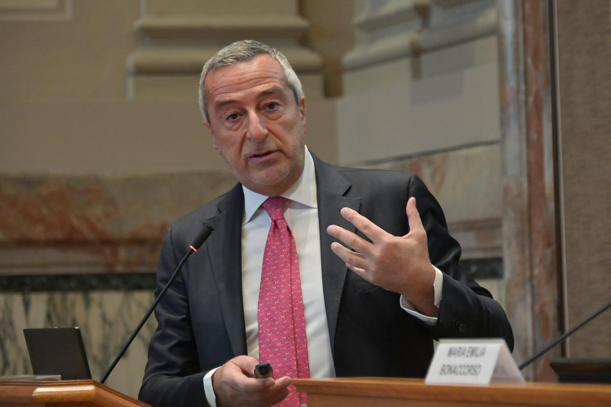 Sanità, la Fondazione Gimbe lancia l'allerta: "Personale in insufficienza e demotivato"