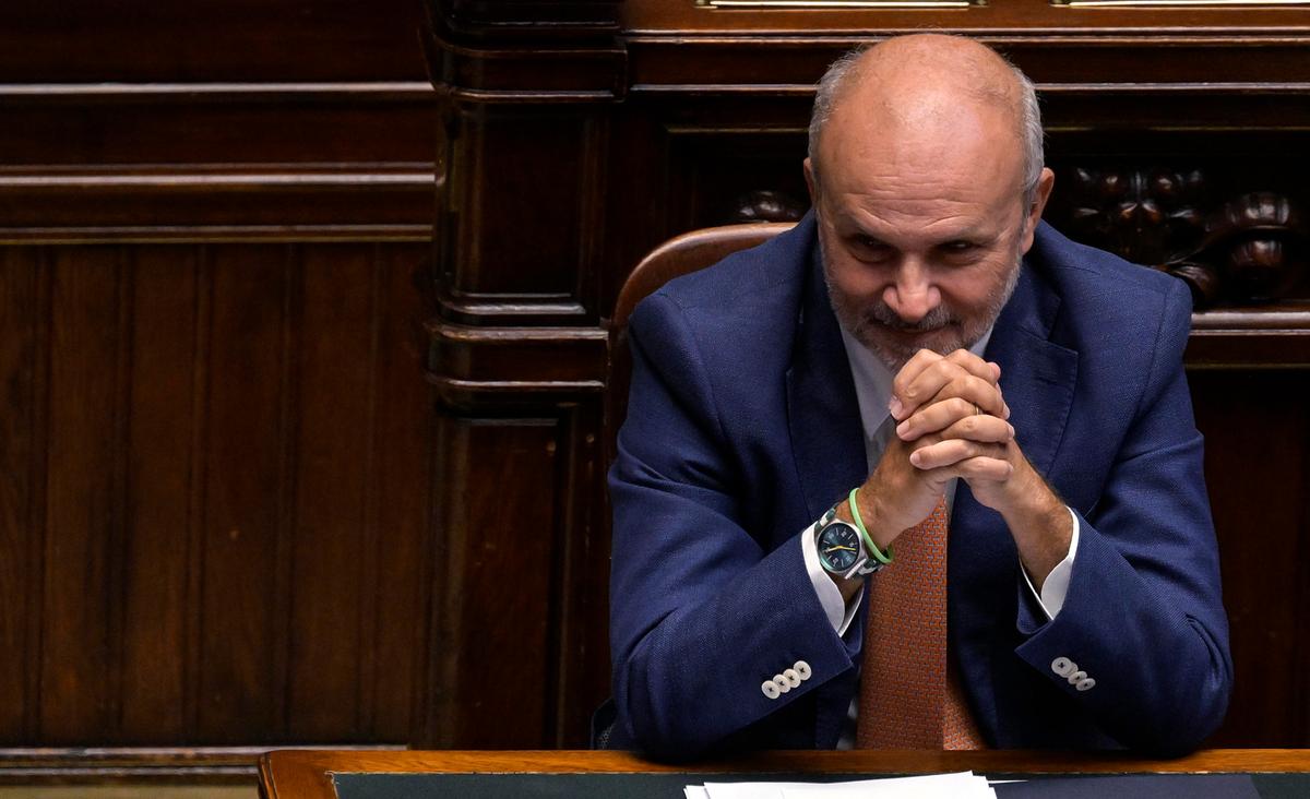 Schillaci revoca il Nitag dopo le polemiche sulle nomine di medici no-vax