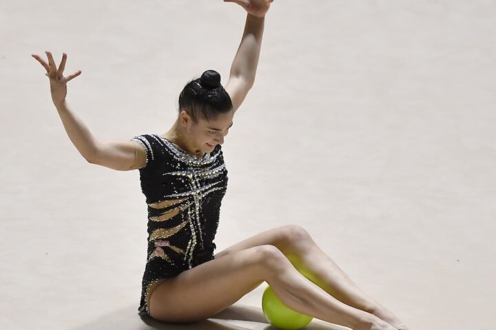 Sofia Raffaeli vince l'oro nel cerchio ai Mondiali di ginnastica ritmica a Rio de Janeiro