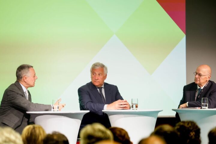 Tajani a Berna: la Svizzera diventa paese prioritario per l'export italiano