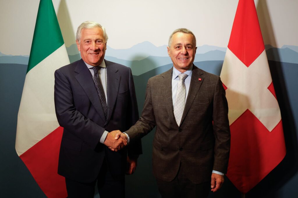 Tajani a Berna: rafforzati legami culturali ed economici tra Italia e Svizzera