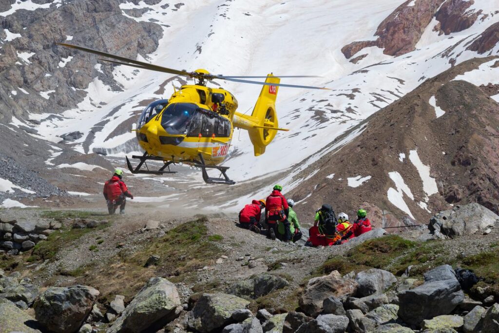 Tragedia in Valle d’Aosta: due alpinisti italiani perdono la vita sul Castore
