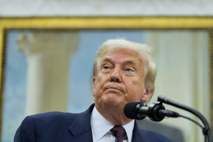 Trump cerca di uscire dall'angolo dopo sei telefonate con il Cremlino