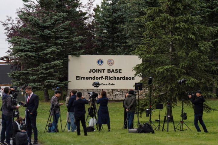 Trump e Putin a Anchorage: incontri e divergenze sulla pace in Ucraina