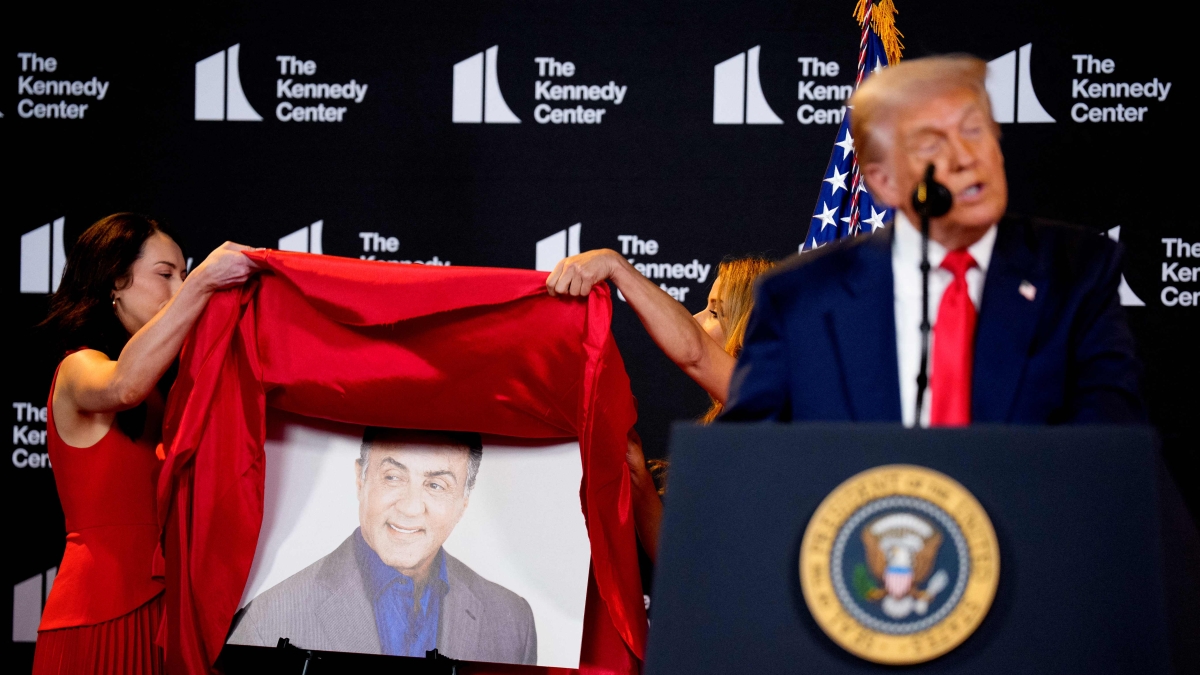 Trump presenta il suo «Pantheon» al Kennedy Center: da Gloria Gaynor a Sylvester Stallone e i Kiss