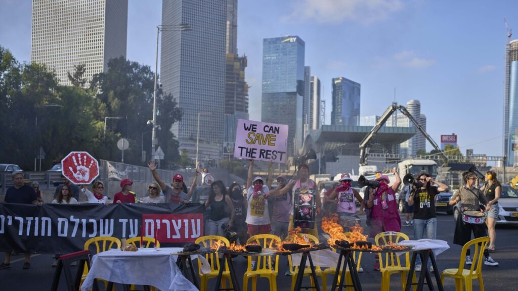 Yemen, Houthi annuncia attacco all'aeroporto di Tel Aviv, Israele smentisce l'incidente