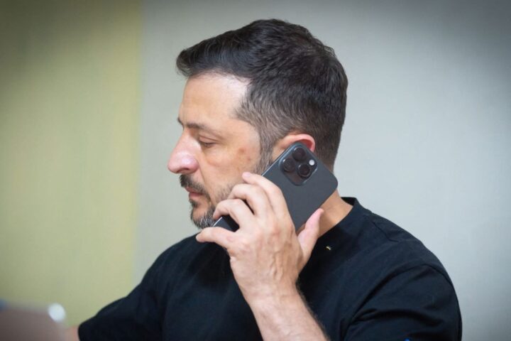 Zelensky teme un accordo svantaggioso e le tensioni interne dei nazionalisti di Azov