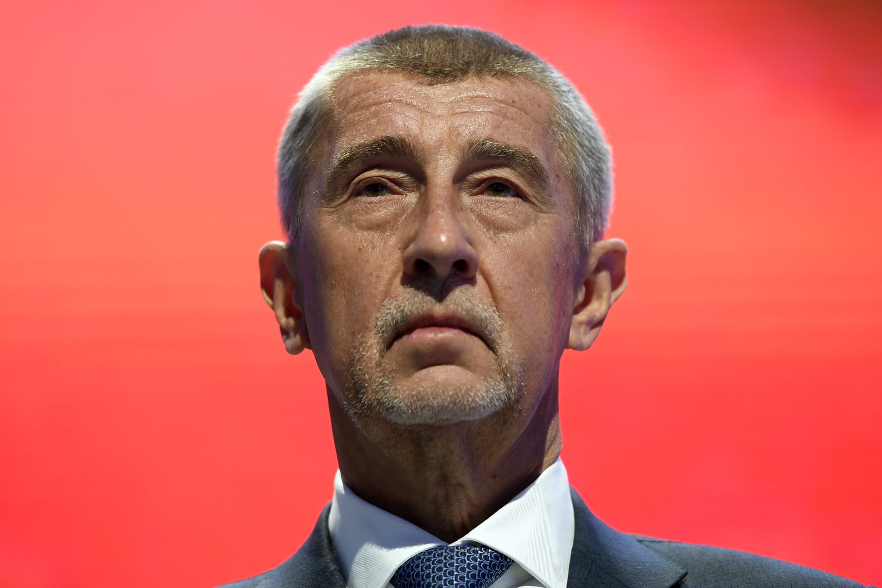 Babiš promette di fermare l’iniziativa ceca sulle munizioni per Kiev