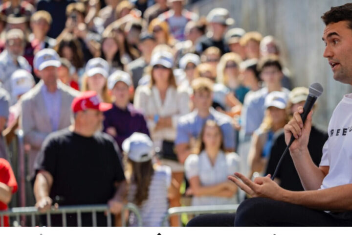 Cremlino sfrutta l’omicidio di Charlie Kirk per diffondere narrazioni anti-ucraine