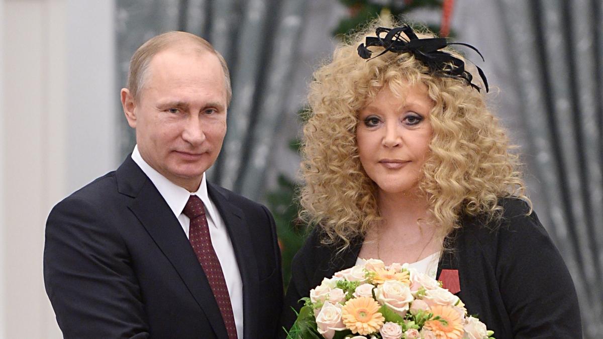 Alla Pugacheva critica la guerra in Ucraina e diventa un caso che imbarazza il Cremlino
