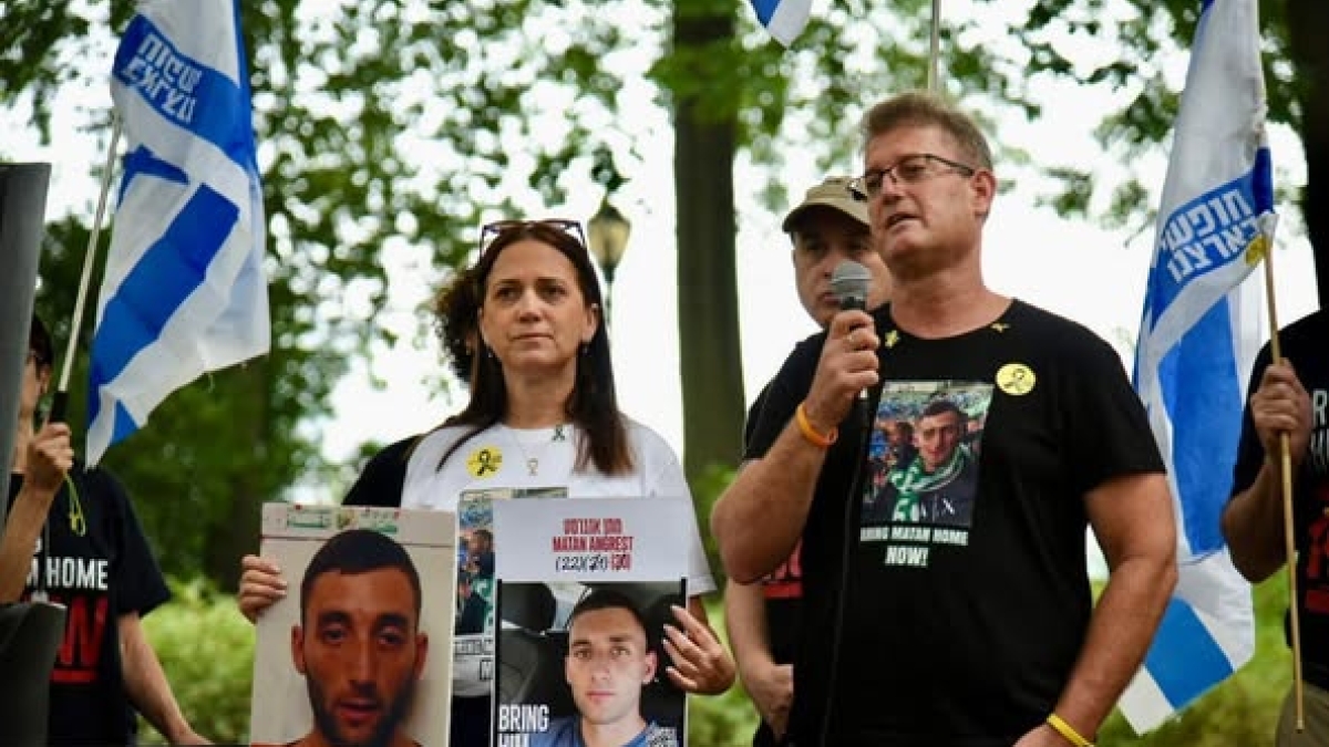 Anat Angrest accusa Netanyahu: «Ha tradito i prigionieri e noi familiari»