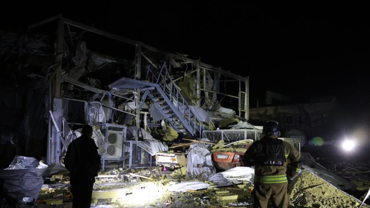 Attacco massiccio della Russia su Kyiv e Zaporizhzhia: danni significativi e feriti segnalati