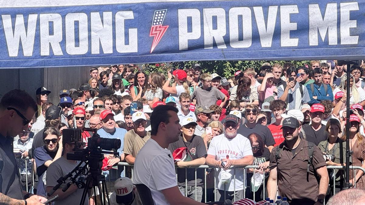 Charlie Kirk, influencer di destra, si definisce provocatorio dopo un evento di grande impatto