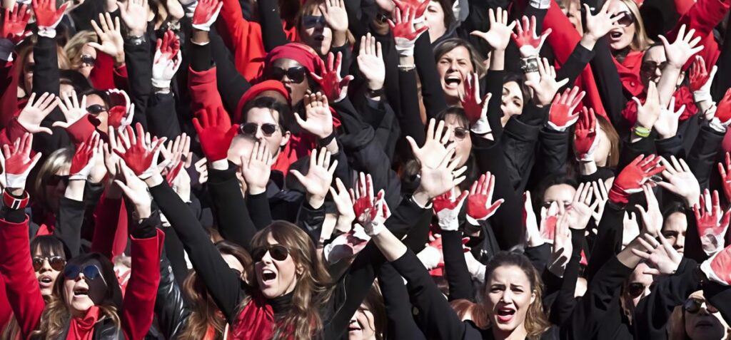 Chiusura della piattaforma sessista Phica.eu e perquisizione della casa del gestore