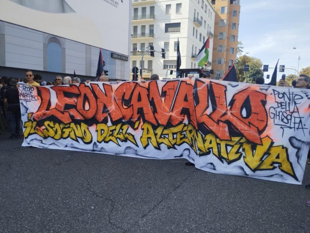 Corteo a Milano per il Leoncavallo dopo lo sgombero del 21 agosto