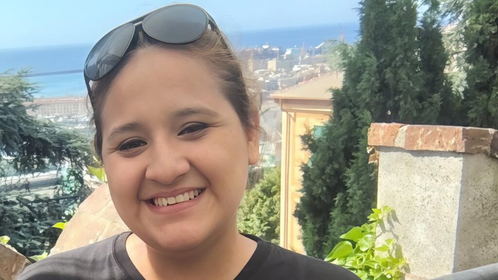 Donna di 32 anni muore dopo caduta da sesto piano a Genova, compagno indagato per omicidio preterintenzionale