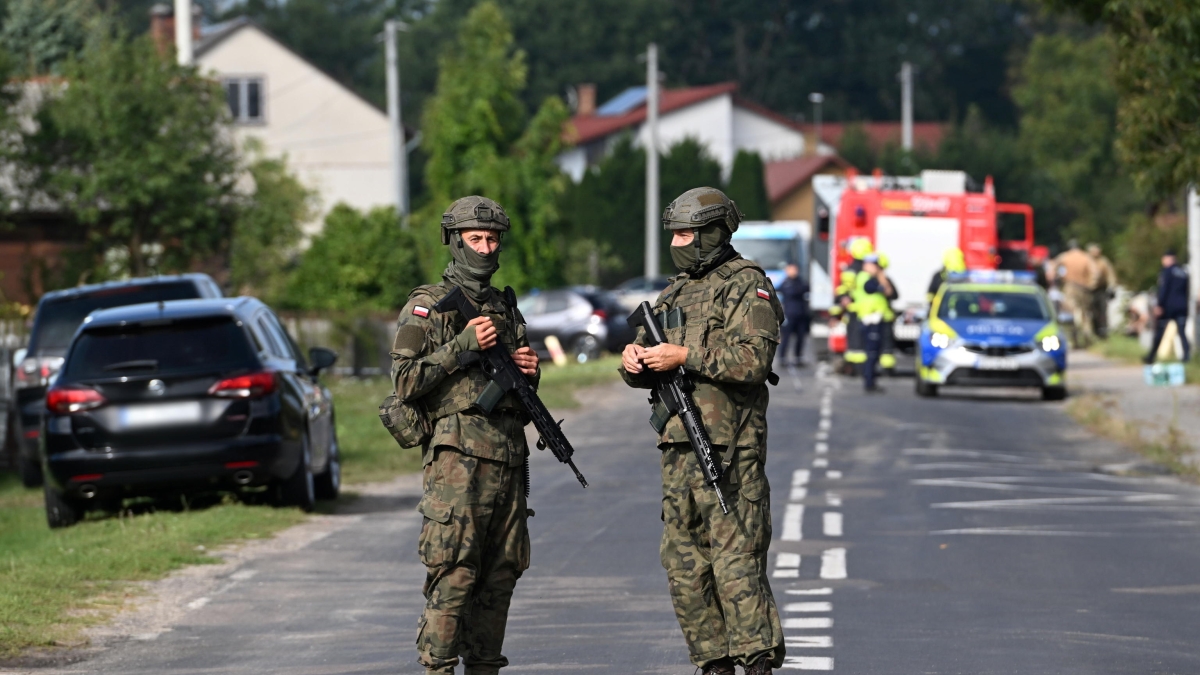 Droni russi abbattuti in Polonia: la Nato interviene per la sicurezza aerea