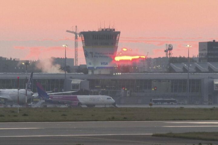 Droni russi violano lo spazio aereo polacco, Varsavia avverte: «Rischi reali per i cittadini»
