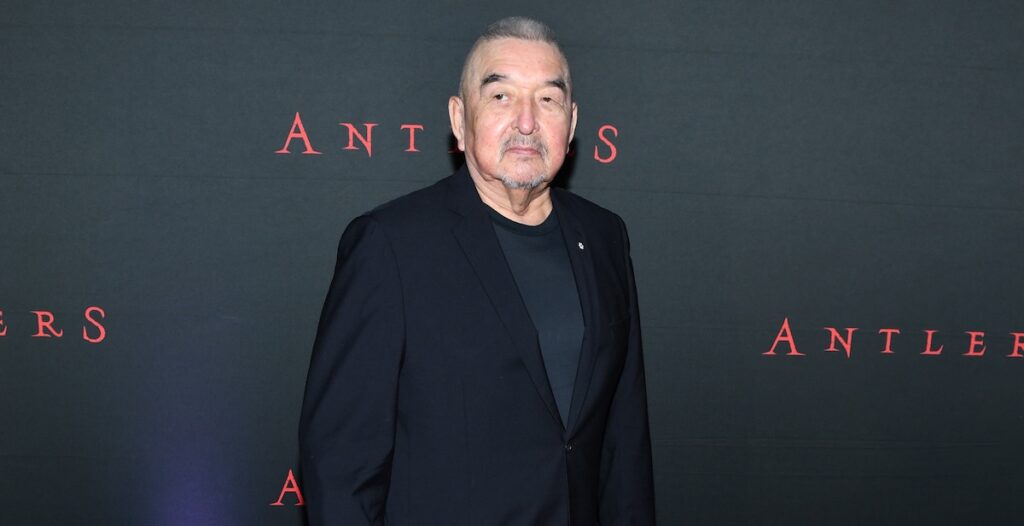 È morto a 73 anni Graham Greene, attore canadese di origine nativa americana nota per "Balla coi lupi"