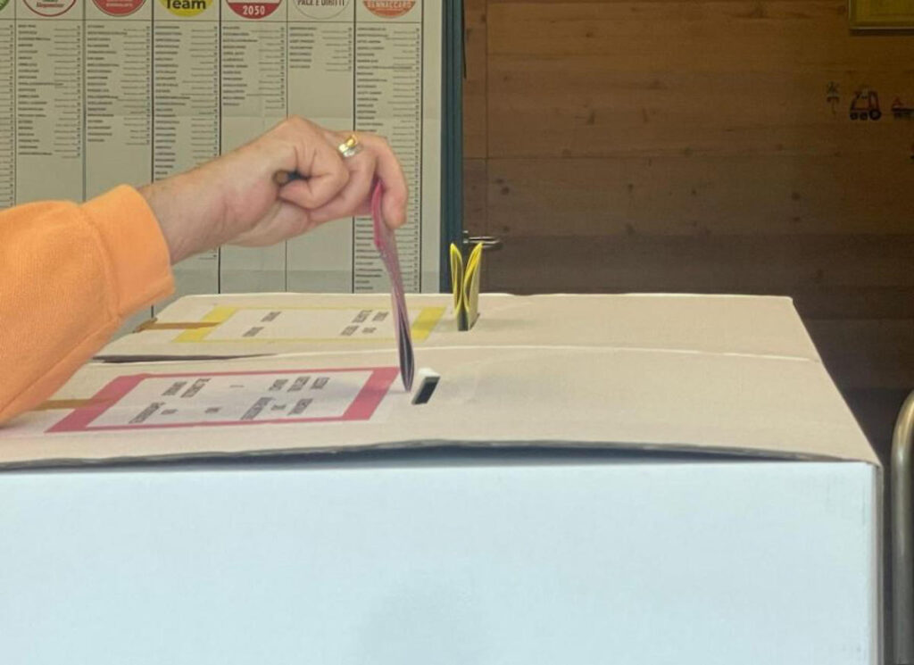 Elezioni Marche 2025: seggi aperti fino alle 15 per 1,3 milioni di elettori