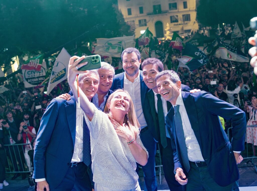 Elezioni regionali Marche 2025: il centrodestra avanza mentre Pd e M5S perdono consensi