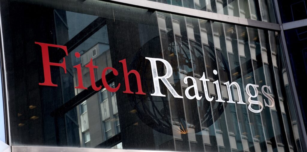 Fitch alza il rating dell'Italia a BBB+, outlook stabile per la situazione economica