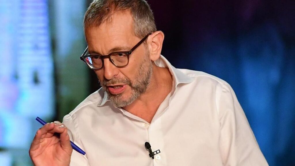 Formigli critica Meloni: «È da 243 giorni che non parla con i giornalisti»