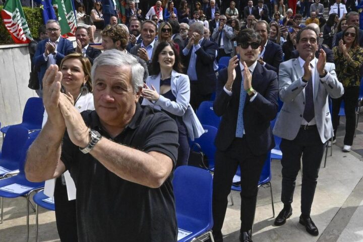 Forza Italia celebra la sua identità al Pantheon di Telese Terme con De Gasperi e Craxi