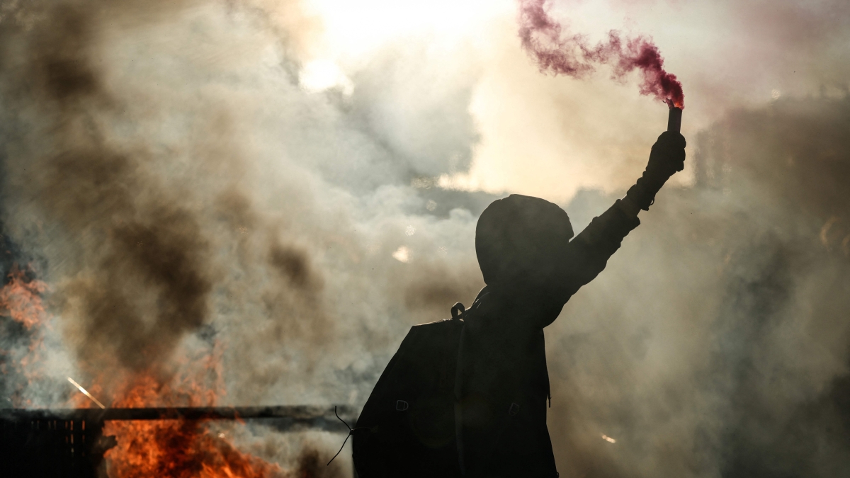 Francia, oggi proteste del movimento «blocchiamo tutto» con decine di arresti