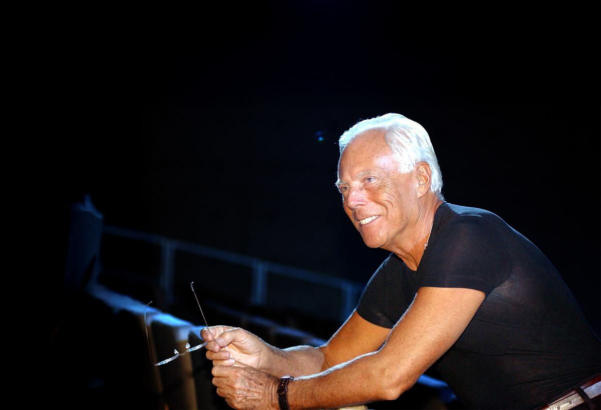 Funerali privati di Giorgio Armani a Rivalta: cerimonia alle 13.30 nella chiesa di San Martino