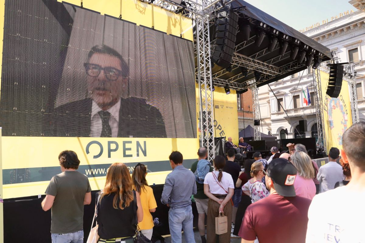 Giorgetti scherza al Festival di Open sul nome della portavoce Iva Garibaldi