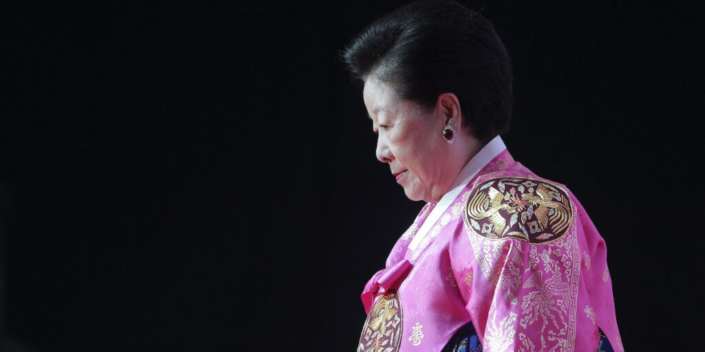 Hak Ja Han, leader della Chiesa dell'unificazione, arrestata in Corea del Sud per corruzione