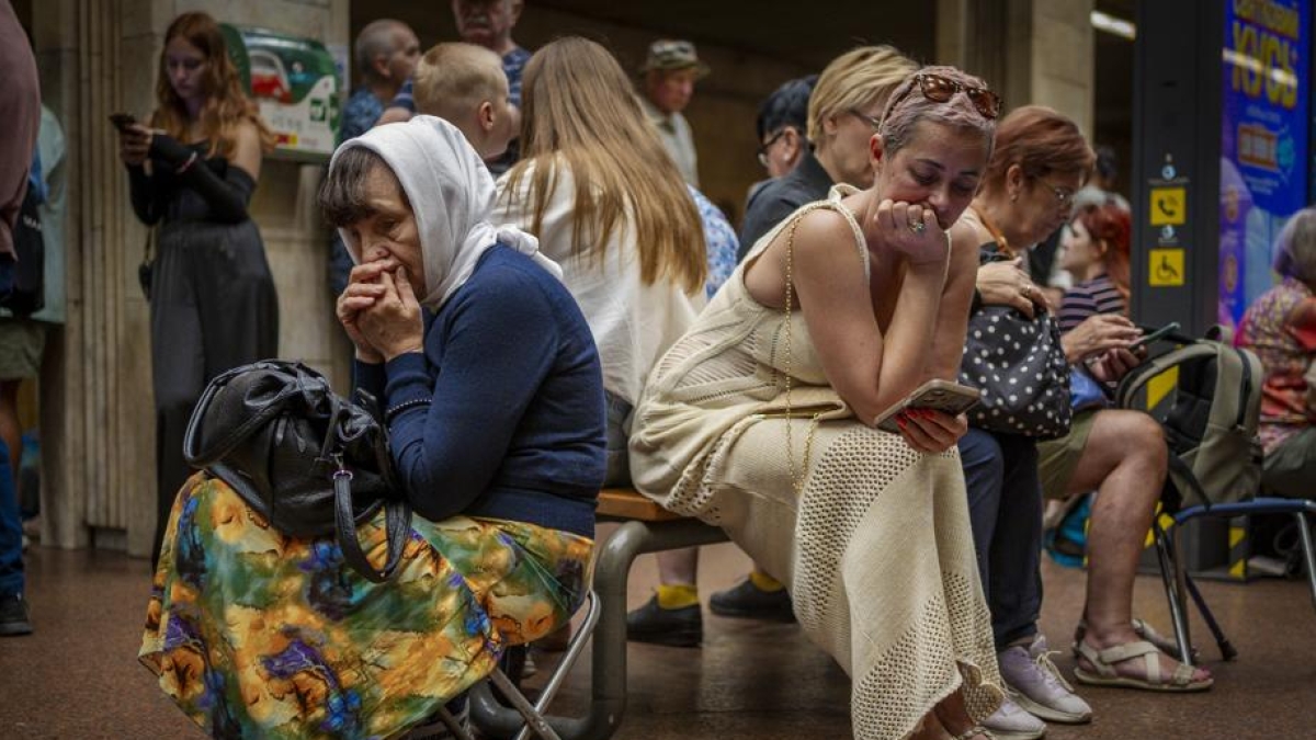 I volenterosi pronti a intervenire: attesa per gli Stati Uniti al summit di Parigi