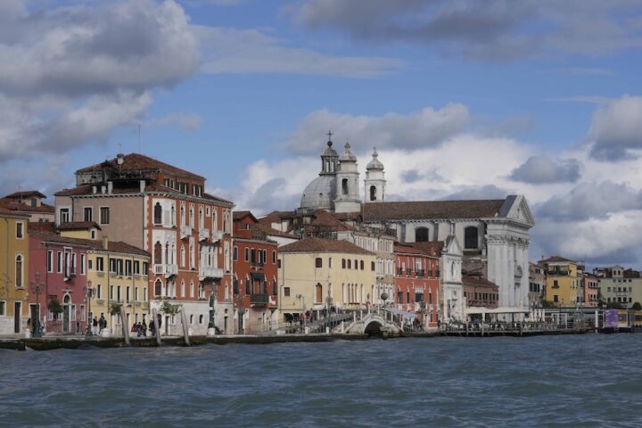 Il centro storico di Venezia scende sotto quota 48mila abitanti: il problema dello spopolamento continua