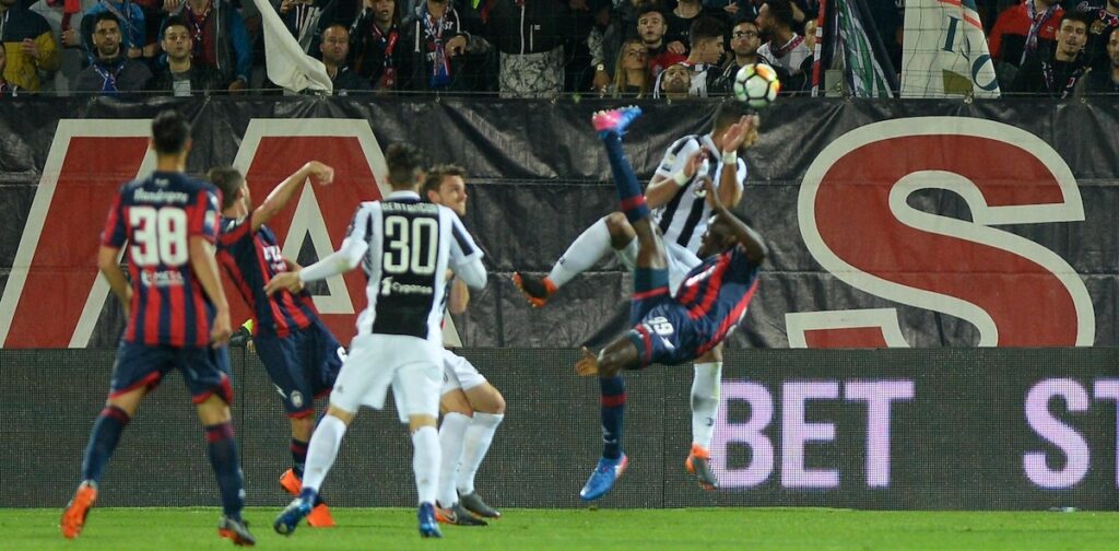 Il Crotone in amministrazione giudiziaria per influenze della 'ndrangheta, decisione del tribunale di Catanzaro