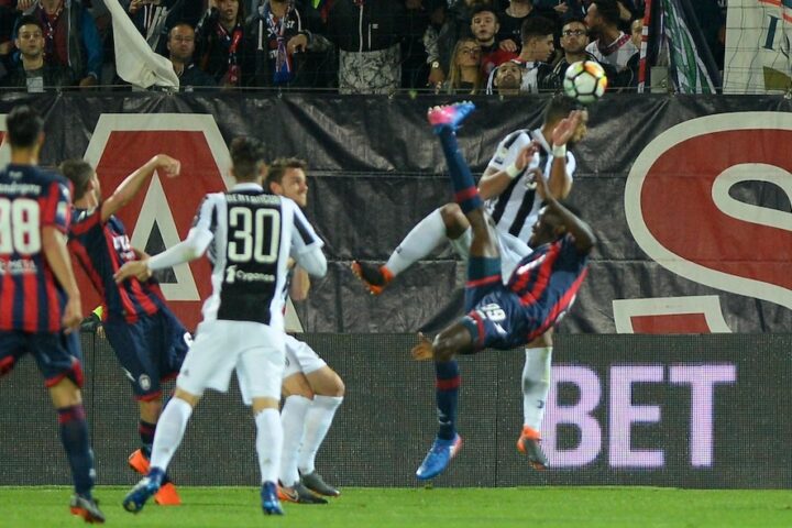 Il Crotone in amministrazione giudiziaria per influenze della 'ndrangheta, decisione del tribunale di Catanzaro