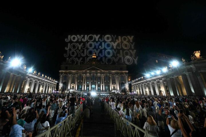 Il Meeting della fraternità: una celebrazione di verità e pace in Piazza San Pietro