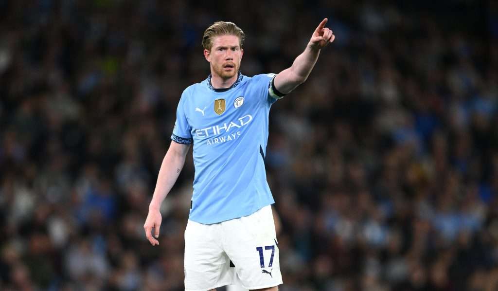 Il Napoli affronta il Manchester City con la consapevolezza di poter competere alla pari nel ritorno di Kevin De Bruyne all'Etihad