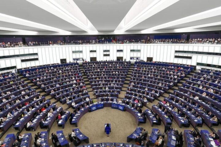 Il Parlamento Ue discute per la prima volta il termine «genocidio» nella mozione dei socialisti su Gaza