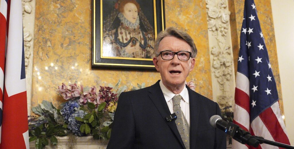 Il primo ministro britannico Starmer licenzia l'ambasciatore negli Stati Uniti per i legami con Epstein