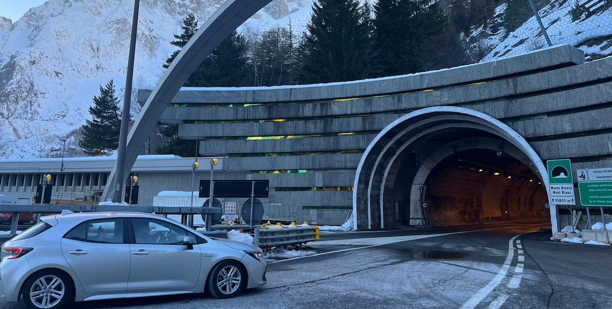 Il traforo del Monte Bianco chiuso fino a metà dicembre per lavori di manutenzione