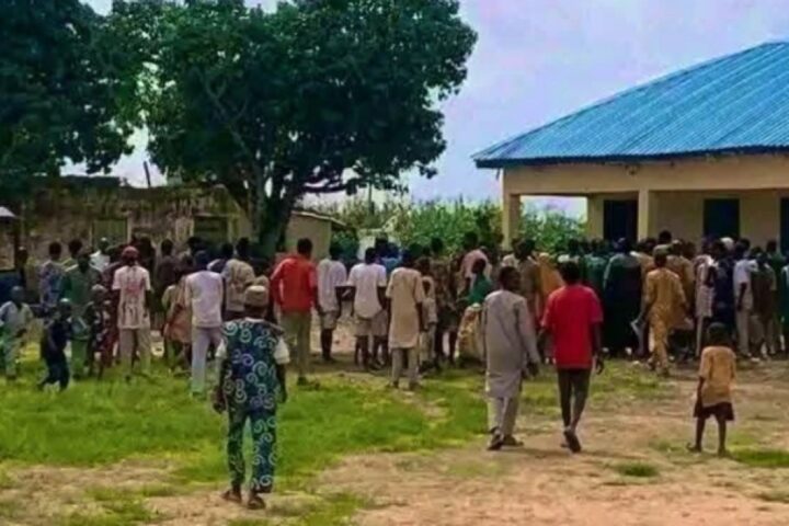 In Nigeria, una donna accusata di blasfemia è stata bruciata viva dalla folla