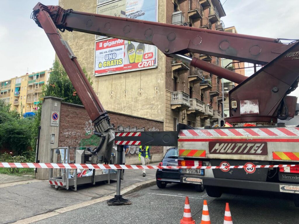 Incidente mortale a Torino: operaio egiziano di 68 anni cade da una gru durante un lavoro