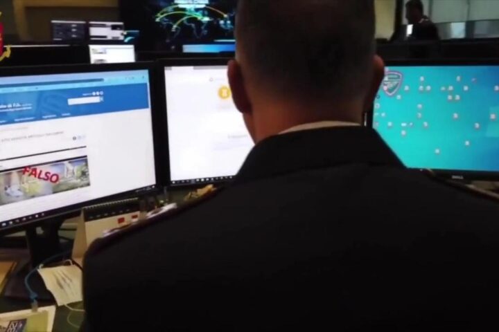 Indagini su phica.eu: Vittorio Vitiello accusato di gestione del sito sessista a Firenze