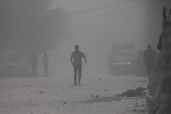 Israele intensifica i bombardamenti su Gaza prima dell'operazione militare di terra