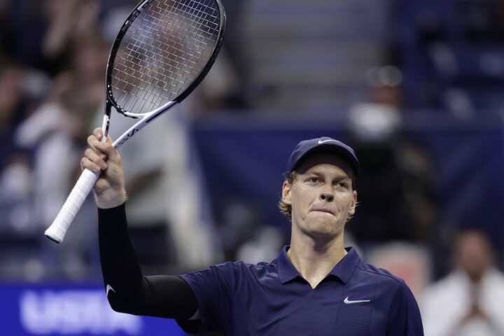 Jannik Sinner affronta Lorenzo Musetti nei quarti di finale degli US Open