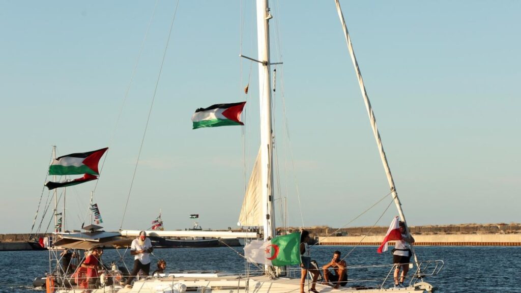 La flottiglia si prepara a partire per Gaza, con dubbi tra i membri italiani