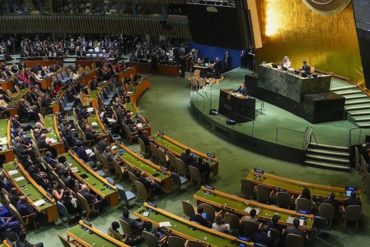 La Francia riconosce ufficialmente lo stato di Palestina durante il discorso all'ONU di Macron