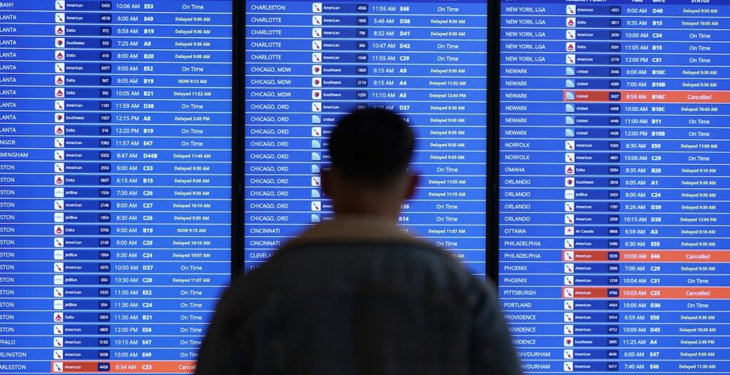 La nuova tassa di Trump sui visti H-1B provoca caos tra i lavoratori specializzati negli Stati Uniti