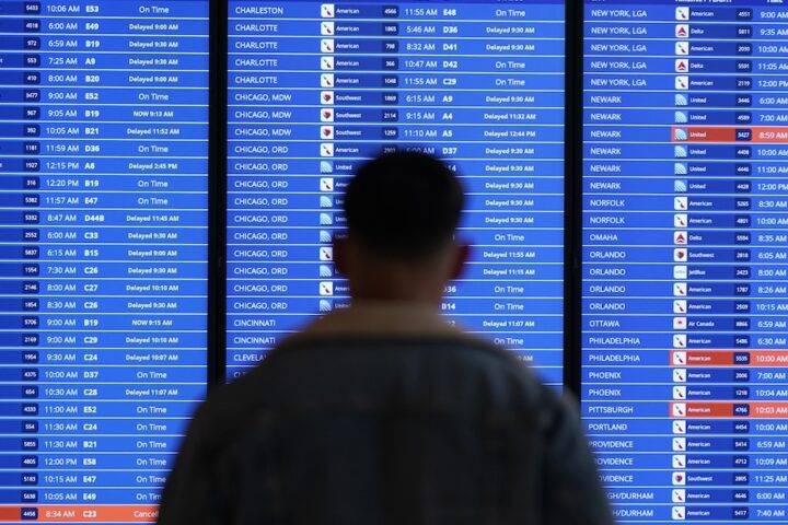 La nuova tassa di Trump sui visti H-1B provoca caos tra i lavoratori specializzati negli Stati Uniti